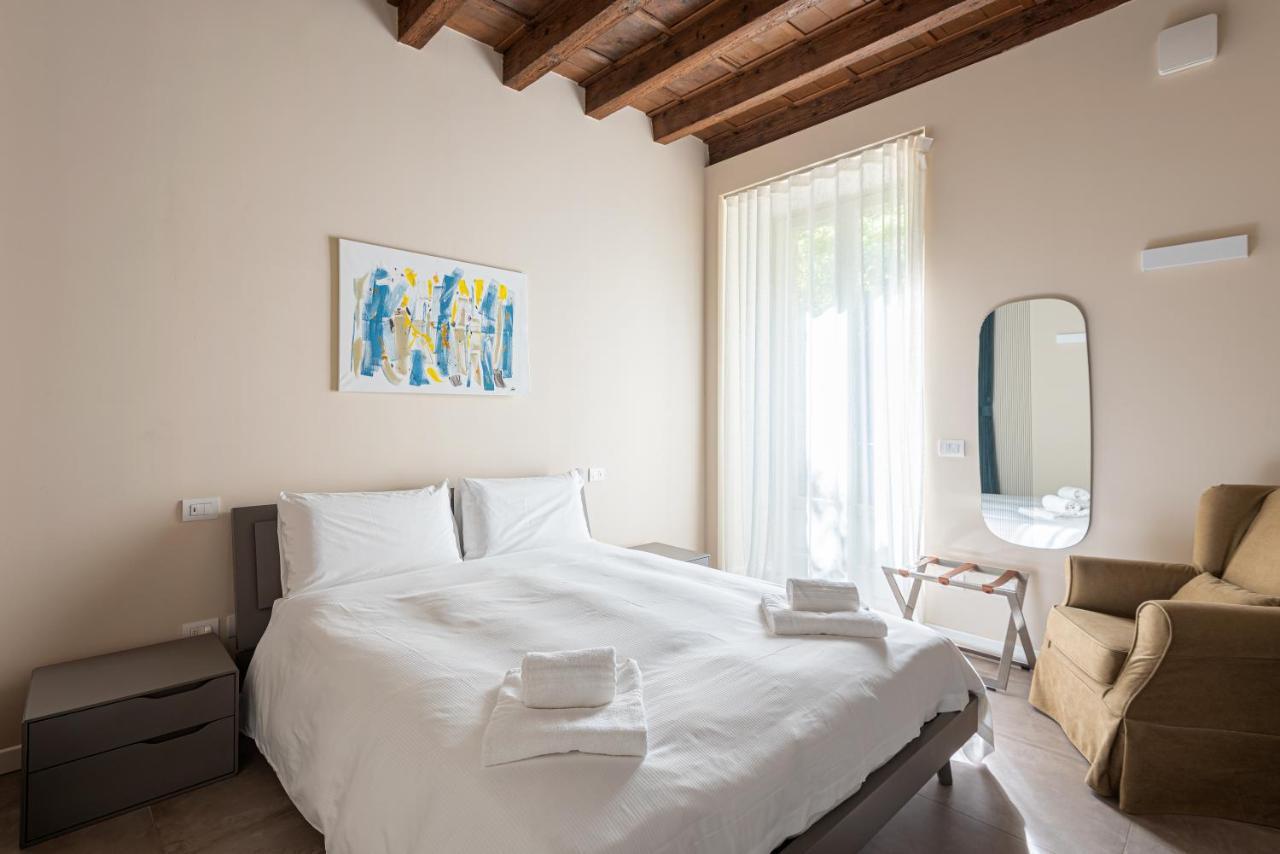 Rego - Boutique With Some Off-site In A Charming Historic District Close To Upper Town Bergamo