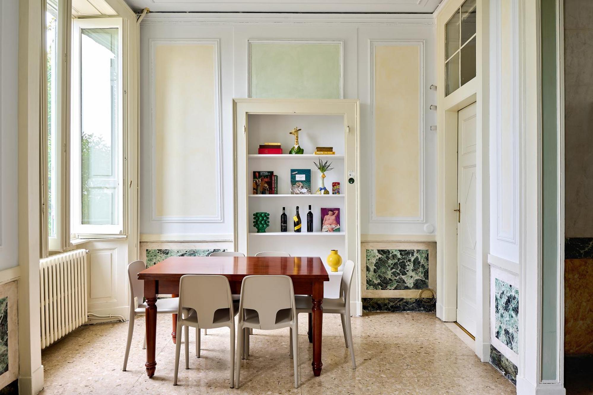 Rego - Boutique With Some Off-site In A Charming Historic District Close To Upper Town